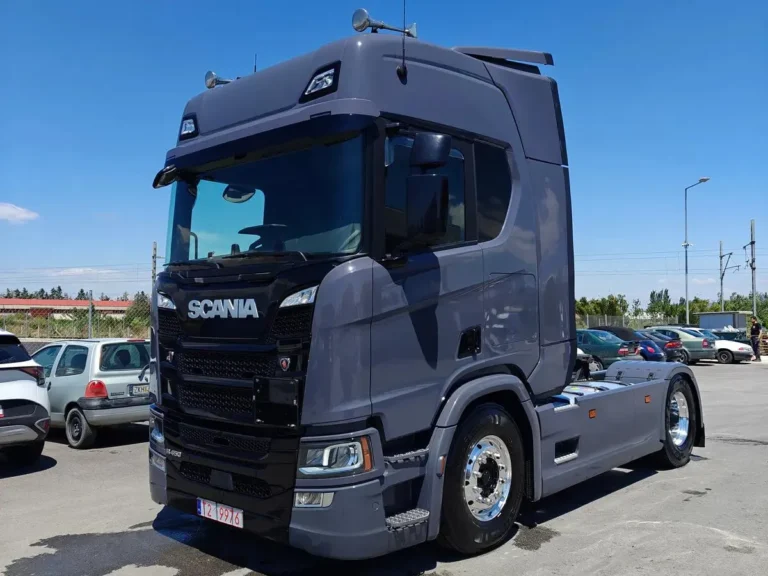 13.autoscouter-trucks-gallery